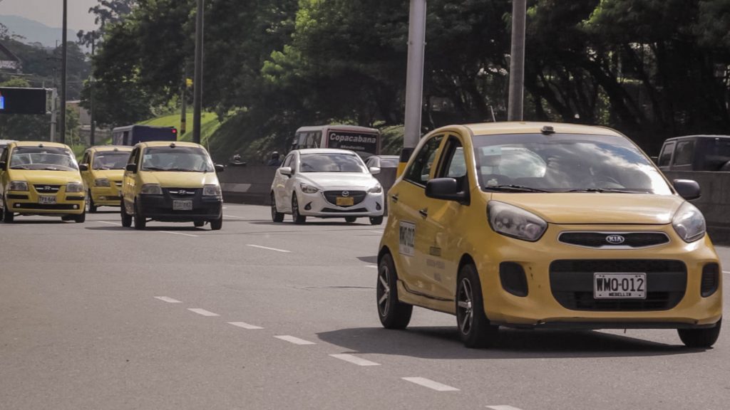 Taxi, calle, vía.
