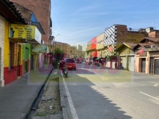 A un hombre le quitaron la vida mientras caminaba con su novia