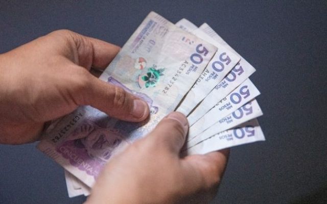 Dinero (1)