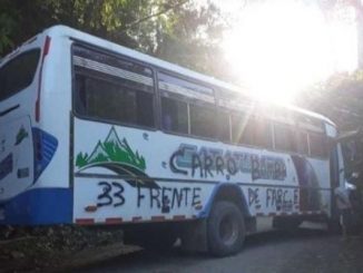 Disidentes de las Farc bajaron a pasajeros de un bus y lo marcaron como “carro bomba”