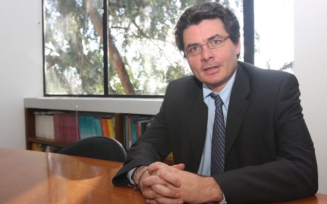 Alejandro Gaviria.