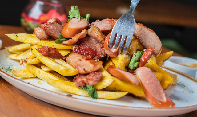 Salchipapas