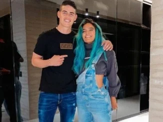 Karol G y James