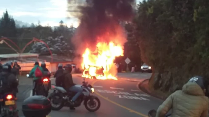 Accidente bus y moto