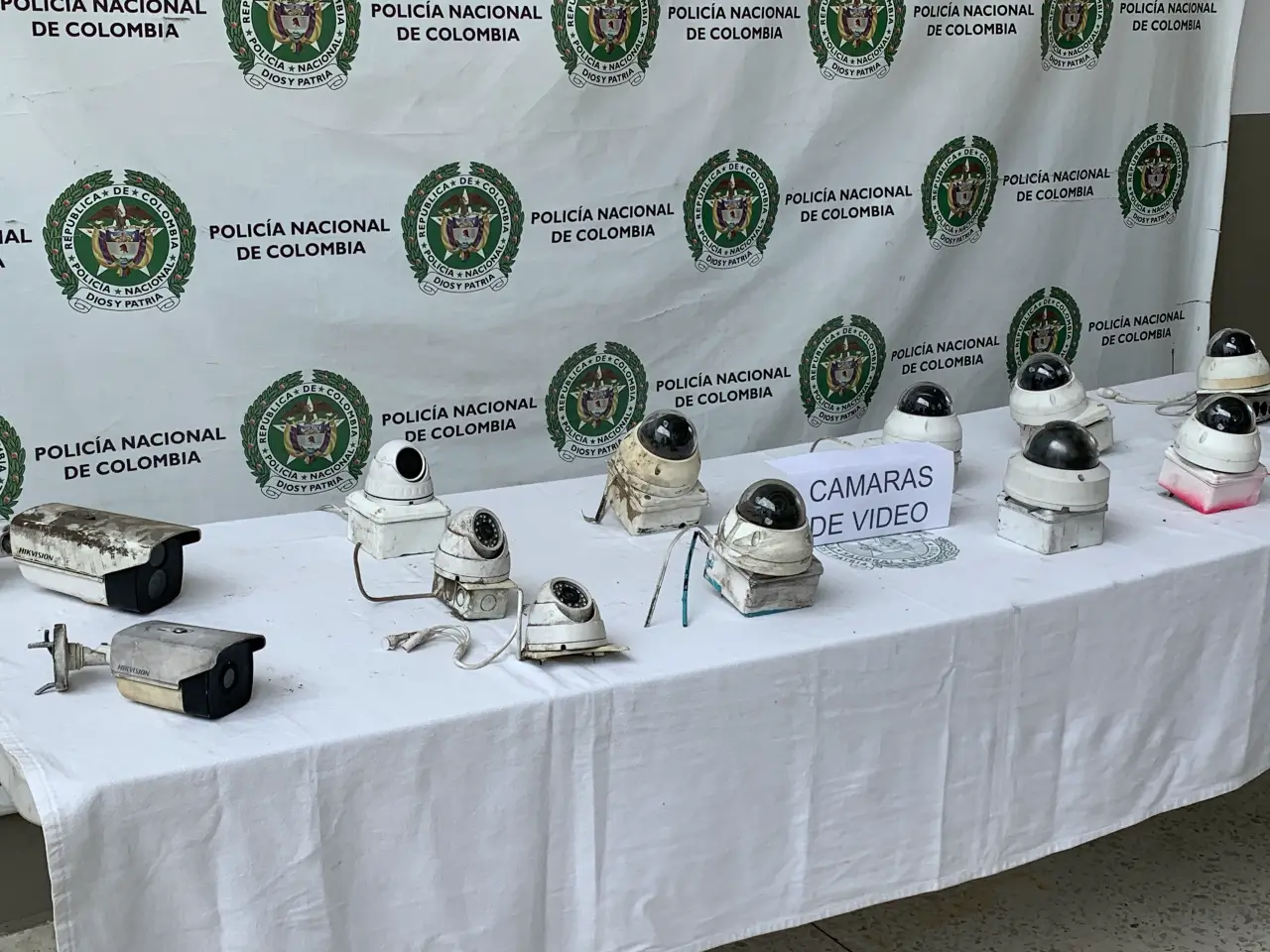 Camaras-de-seguridad-incautadas-en-Bello-2