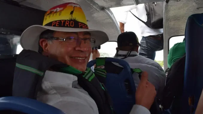 El-precandidato-presidencial-Gustavo-Petro