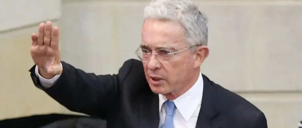 El-expresidente-Alvaro-Uribe-Velez