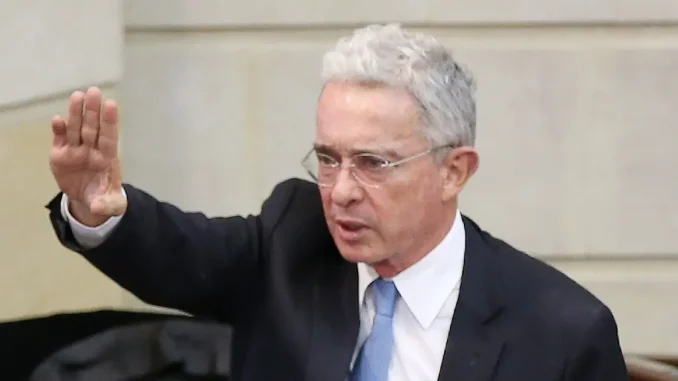 El-expresidente-Alvaro-Uribe-Velez