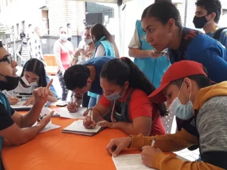 Feria de empleo Comfenalco en Bello