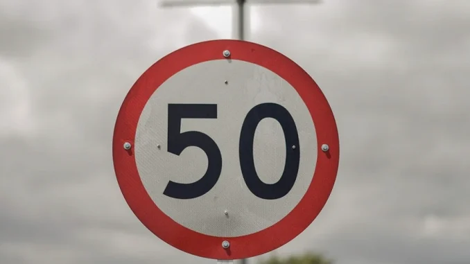 Proyecto de ley busca que en Colombia se maneje máximo a 50 KM por hora