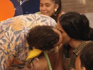 Grecia y Samir beso
