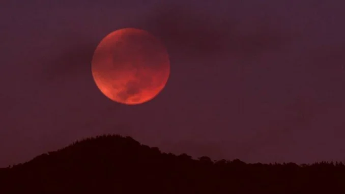 La luna se vestirá de rojo y así se podrá ver en Colombia