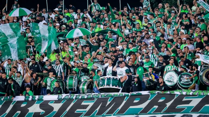 Barras de Nacional hacen llamado a vivir el fútbol en paz