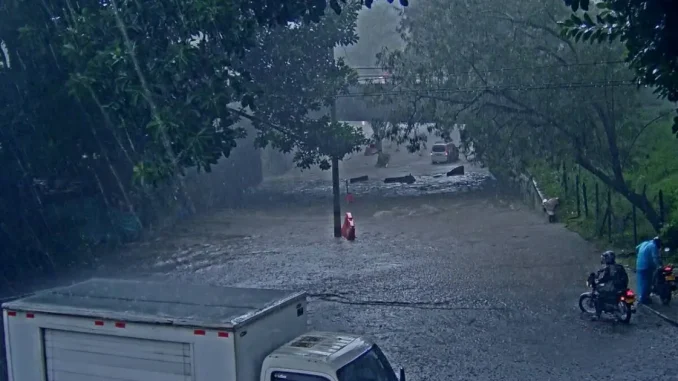 Inundacion-en-Medellin
