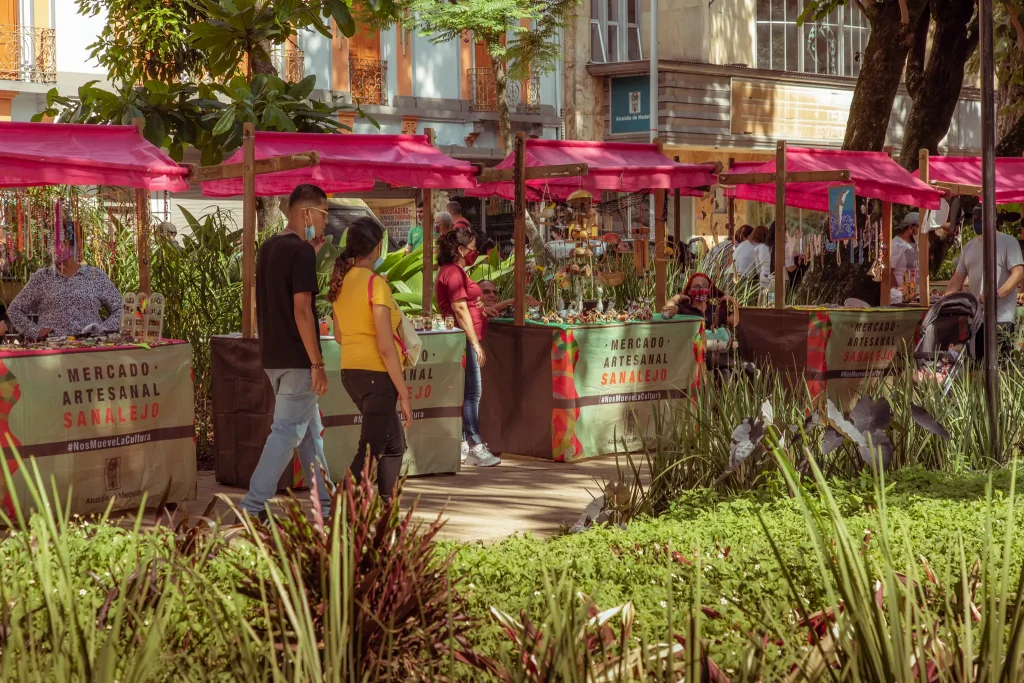 Mercado-Sanalejo-parque-Bolivar-1