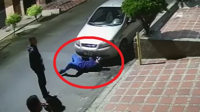 Así abren el capó