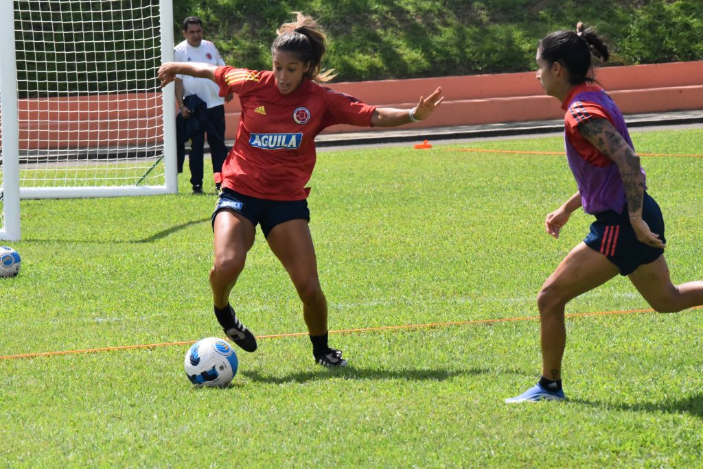 La Selección Colombia Femenina previo al duelo de la semifinal de la Copa América 2022. / FOTO: FCF. 