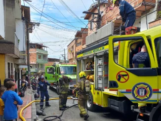 Los bomberos sofocaron las llamas