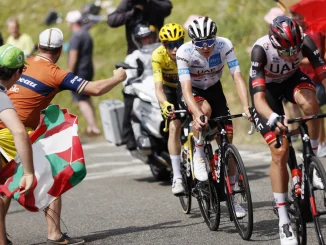 Mcnulty, Pogacar y Vingegaard en los Pirineos.