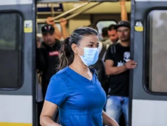 tapabocas en el metro