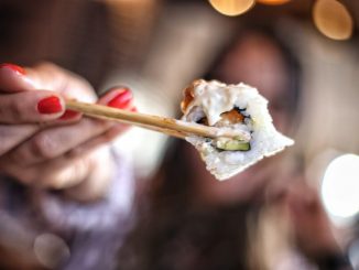 Rollo de sushi.