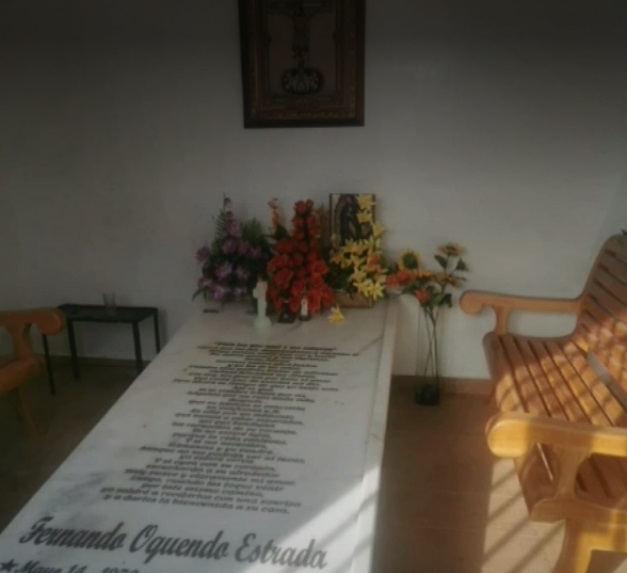 En un espacio cerrado se encuentra el mausoleo de Bigotes. /IMAGEN: NOTICIAS CARACOL.
