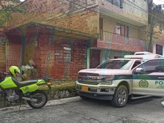 La mujer vivía sola.