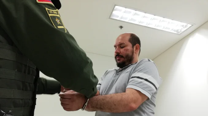 Al momento de la captura el hombre tenía una cédula falsa.