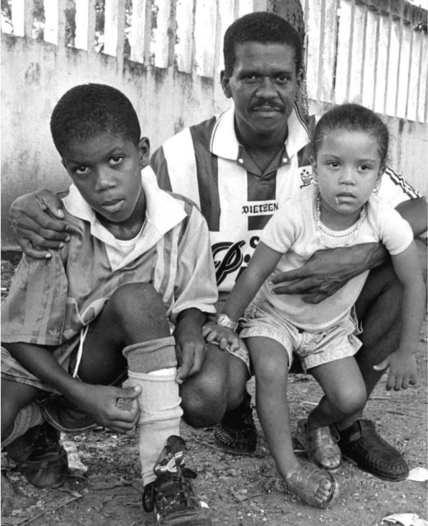 Su padre Orlando y su hermana Dayana siempre lo apoyaron en su sueño de futbolista. /FOTO: IG@orlando28oficial