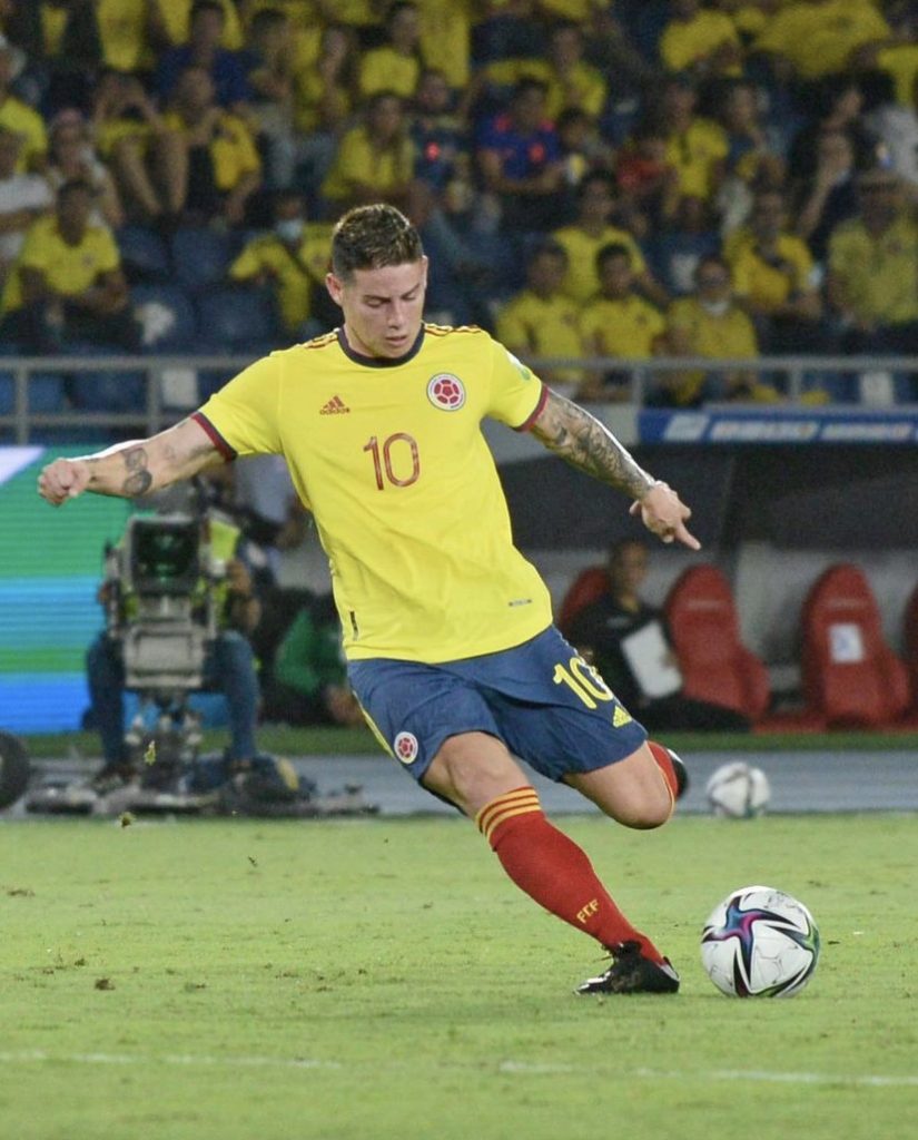 James tiene 31 años de edad.