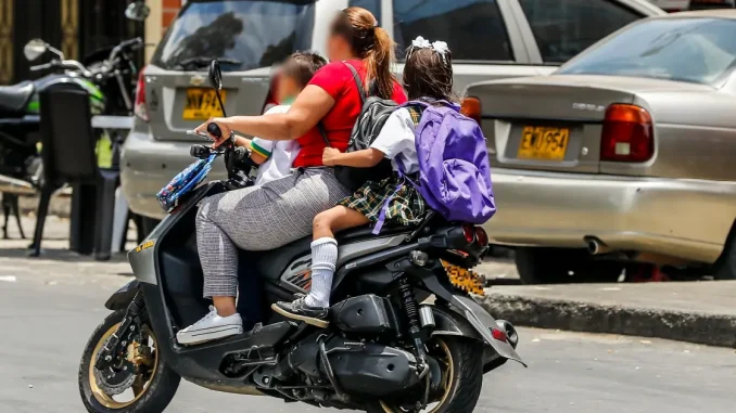 Regularian-edad-para-llevar-parrillero-en-moto