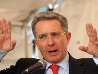 ¿Álvaro Uribe se le medirá a la Gobernación?