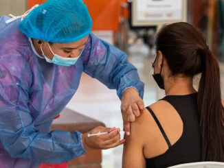 Cuarta-dosis-contra-el-Covid-19-para-mayores-de-18-años