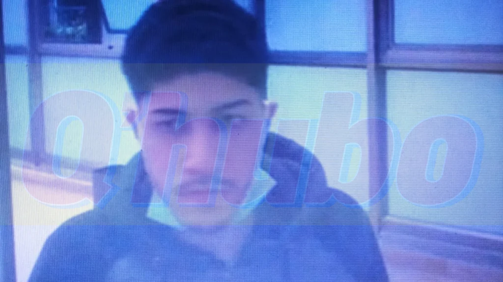 Al parecer este hombre habría utilizado varios cuchillos para agredir a un adulto mayor.