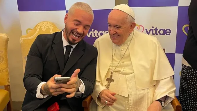 J-Balvin-con-el-papa