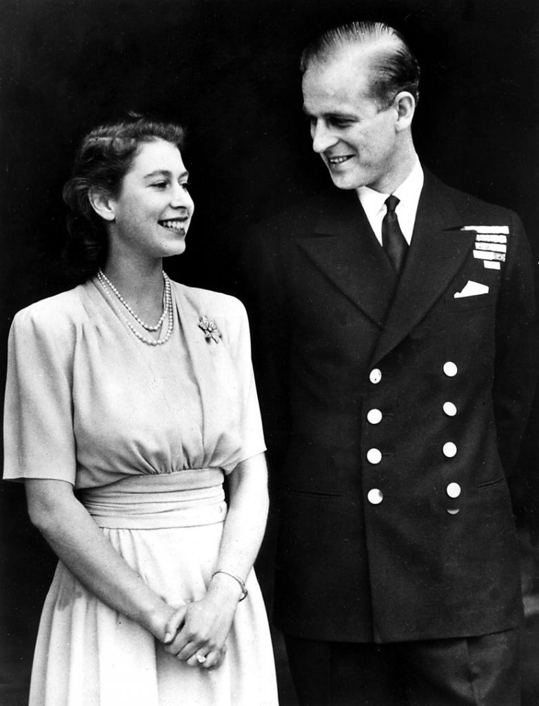 6.  En 1947 la princesa Isabel anunció su compromiso con el Felipe Mountbatten. / FOTO: TOMADA DE LA WEB.
