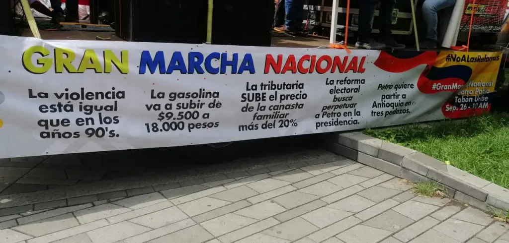 Marcha-contra-el-Gobierno-Petro