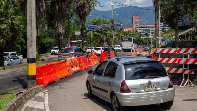 Los cierres viales están en diferentes partes de Medellín.