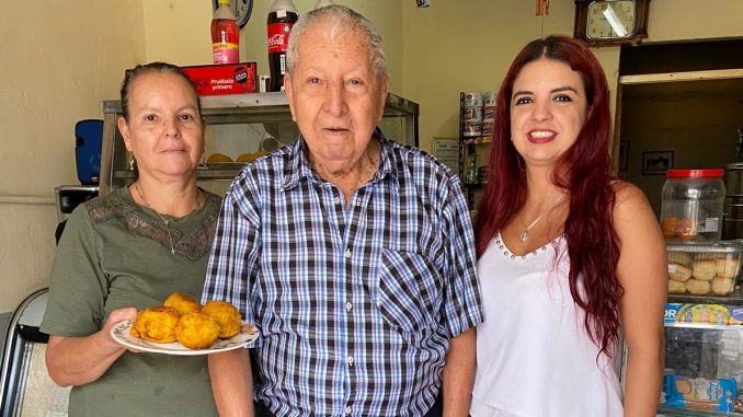 Papas rellenas en Belén.