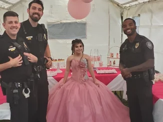 Policías se quedaron en fiesta