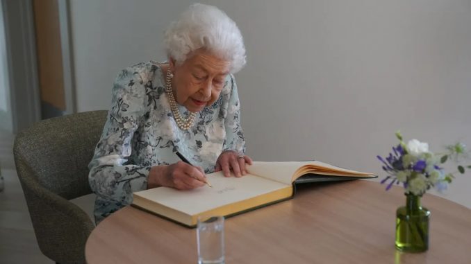 Reina Isabel II
