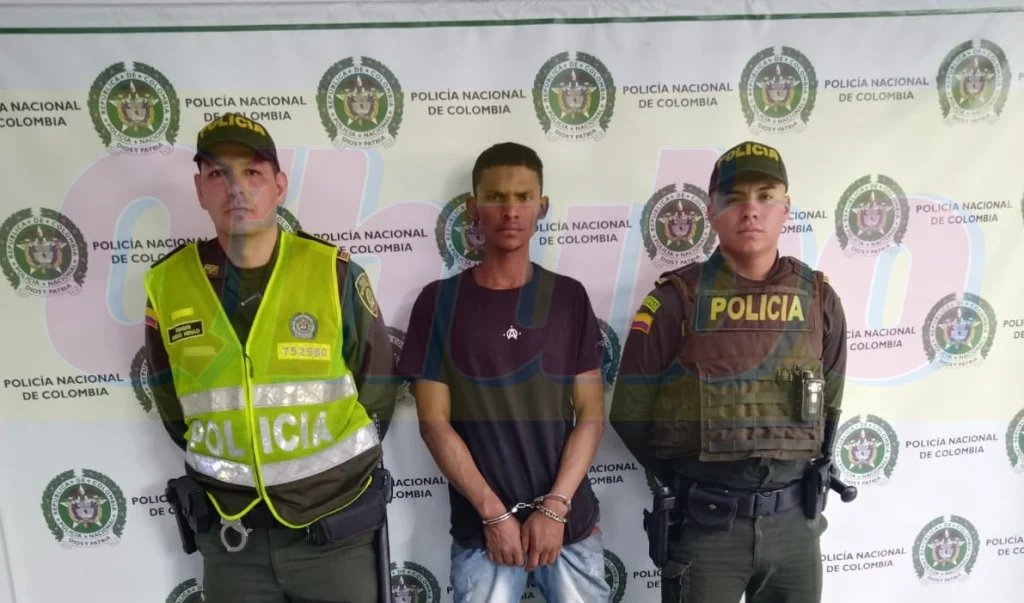 Este hombre habría apuñalado al menor.