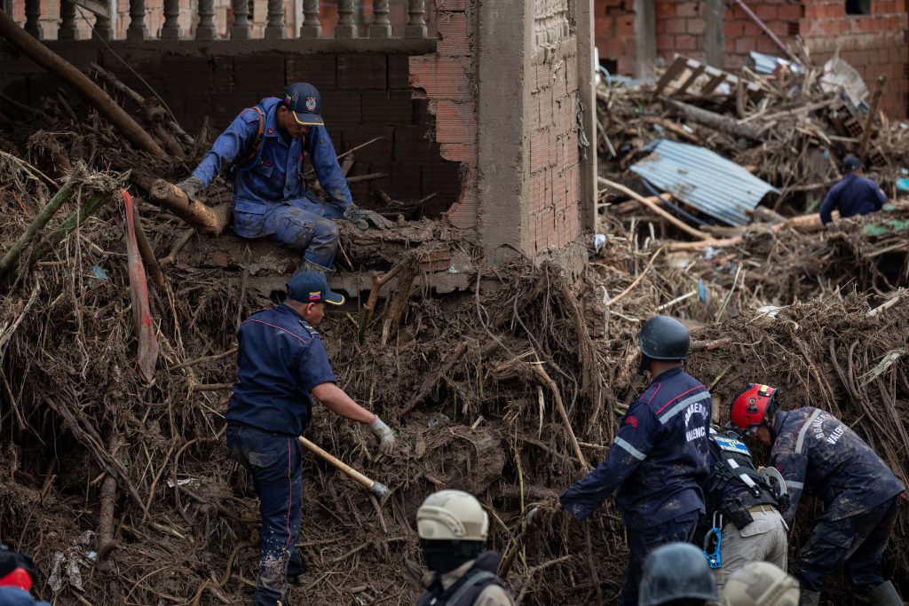 Tragedia en Venezuela, deja hasta el momento 36 muertos y más de 50 desaparecidos. /FOTO: EFE