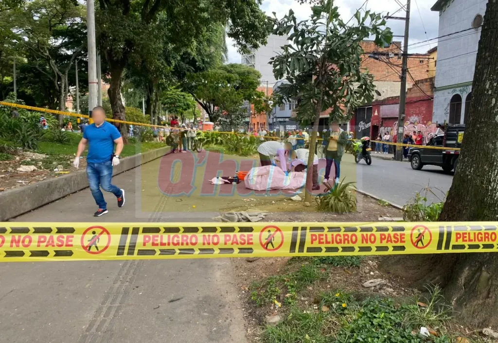 Cadaver-encostalado-centro-de-Medellin-2