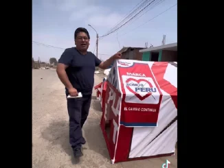 Rennán Espinoza es el alcalde electo del municipio de Puente Piedra, en Perú que buscó construir casas para perros.
