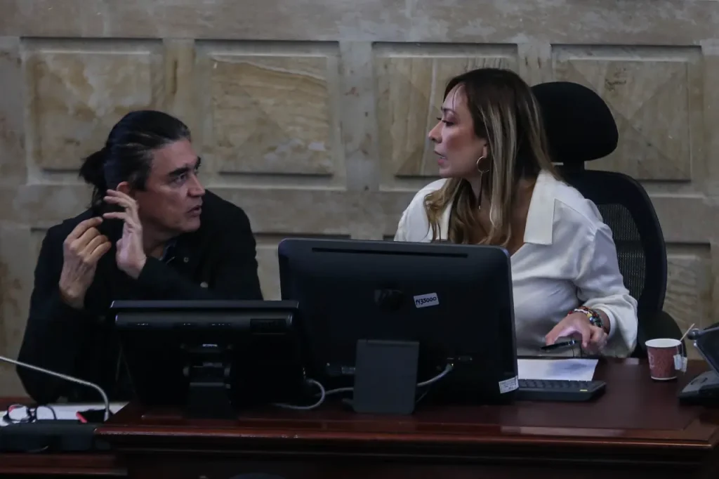 Gustavo-Bolivar-y-Katherine-Miranda