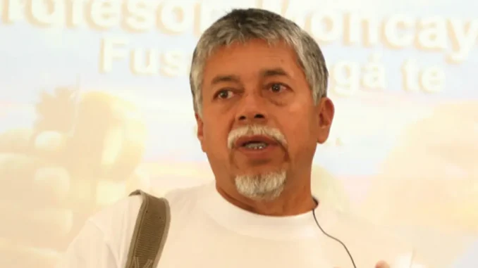 Profesor-Gustavo-Moncayo