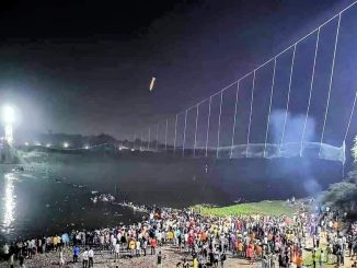 Puente Morbi en la India