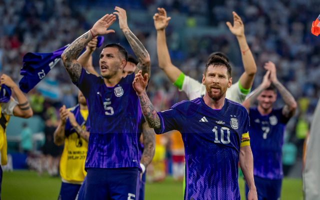 Leandro Paredes (izq) y Lionel Messi. / FOTO: JUAN ANTONIO SÁNCHEZ. 
