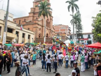 Este año, los tradicionales alumbrados de Girardota no se encenderán, de cuenta de la situación económica.